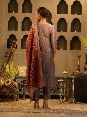 Women Ethnic Motifs Embroidered Regular Sequinned Kurta Set With Dupatta 4