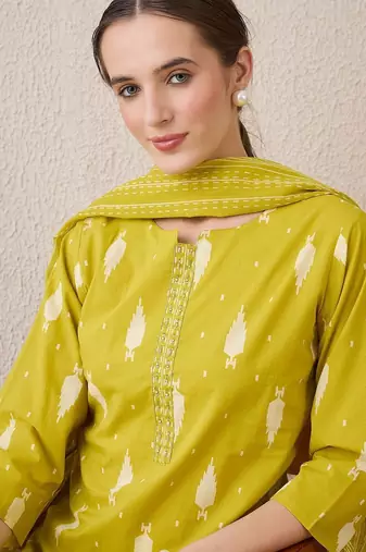 Floral Printed Notch Neck Sequinned  Cotton Kurta & Trousers & Dupatta