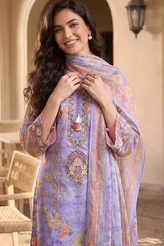 Women Floral Printed Regular Linen Kurta with Trousers & With Dupatta