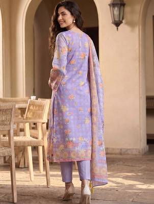 Women Floral Printed Regular Linen Kurta with Trousers & With Dupatta 3