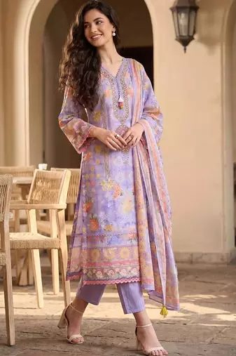 Women Floral Printed Regular Linen Kurta with Trousers & With Dupatta