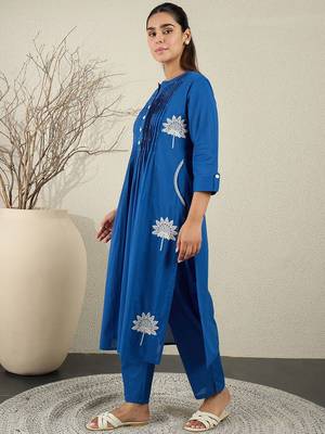 Women Ethnic Motifs Printed Cotton A-Line Kurta with Trousers 6