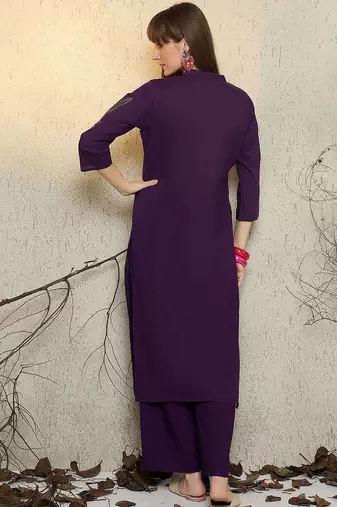 Floral Embroidered Mandarin Collar Thread Work  Cotton Kurta With Trousers