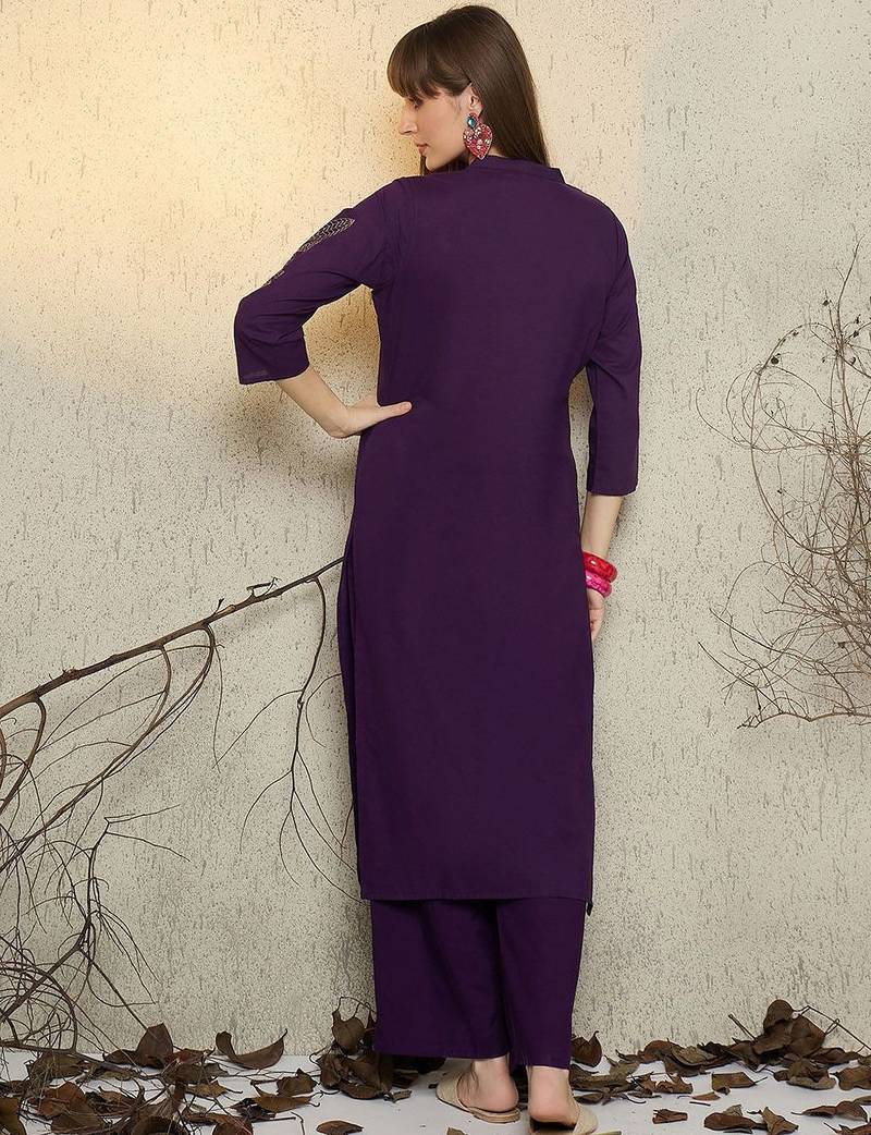 Floral Embroidered Mandarin Collar Thread Work  Cotton Kurta With Trousers