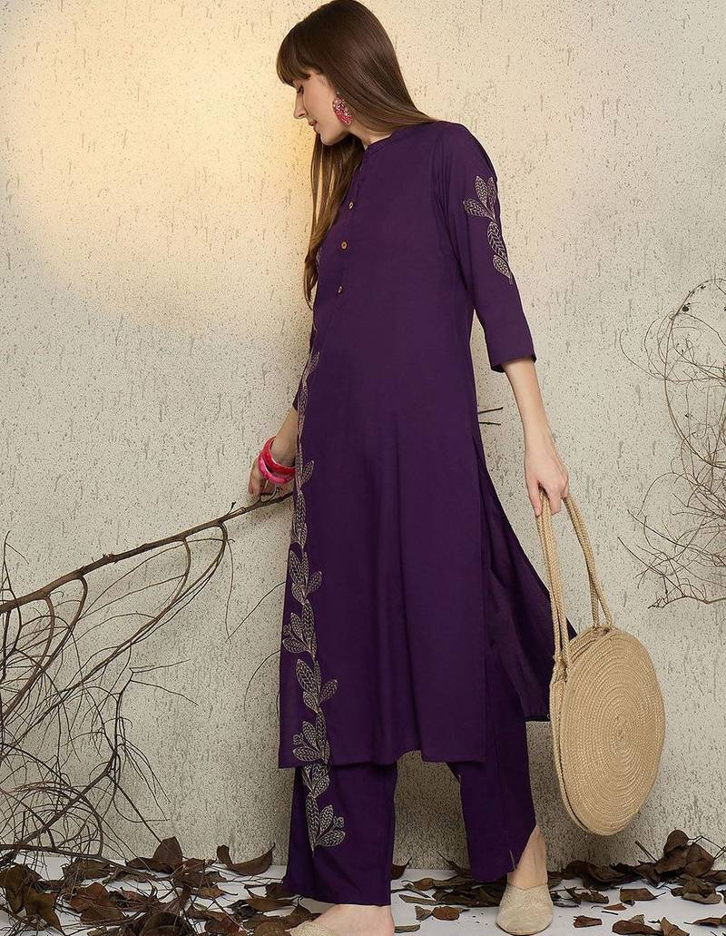 Floral Embroidered Mandarin Collar Thread Work  Cotton Kurta With Trousers