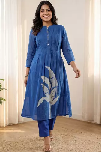 Women Ethnic Motifs Printed Regular  Cotton Kurta with Trousers