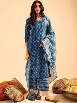 Blue Floral Printed V-Neck  Cotton Straight Kurta with Palazzo & Dupatta 1