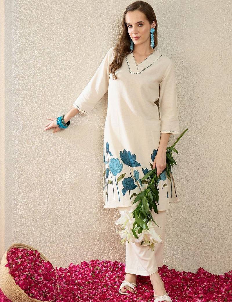 Women Floral Embroidered Regular Thread Work  Cotton Kurta with Palazzos