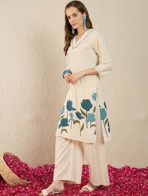 Women Floral Embroidered Regular Thread Work  Cotton Kurta with Palazzos 5