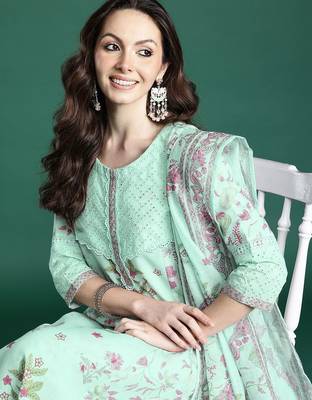 Floral Printed Regular Kurta with Trousers & Dupatta 1