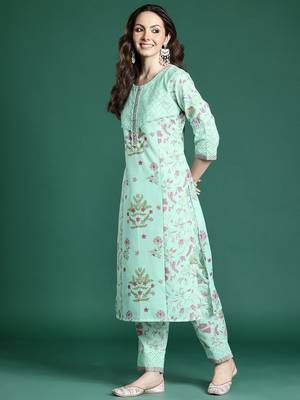 Floral Printed Regular Kurta with Trousers & Dupatta 6