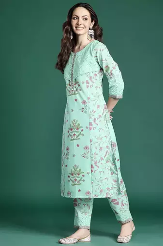 Floral Printed Regular Kurta with Trousers & Dupatta