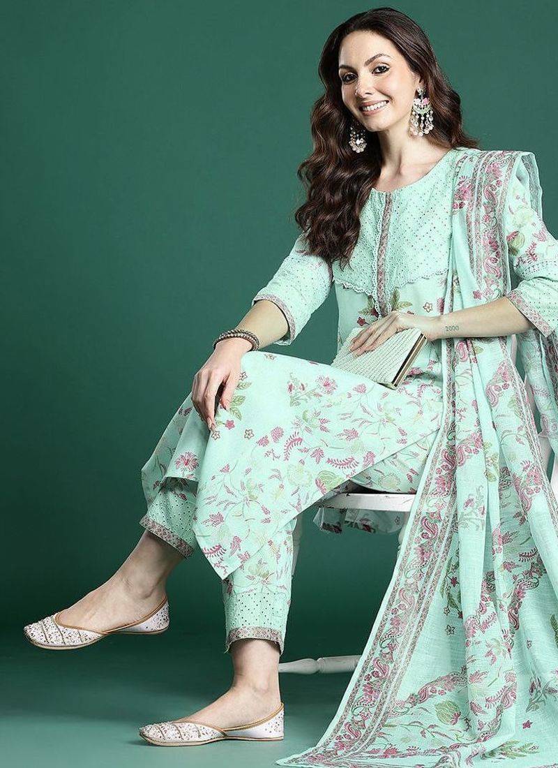 Floral Printed Regular Kurta with Trousers & Dupatta
