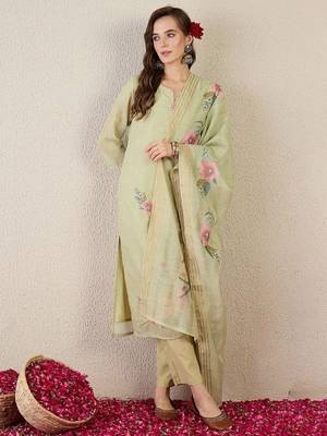 Women Floral Embroidered Thread Work  Cotton Kurta with Trousers & Dupatta 1