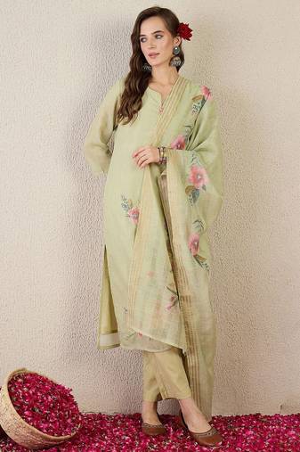 Women Floral Embroidered Thread Work Cotton Kurta with Trousers & Dupatta