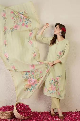 Women Floral Embroidered Thread Work  Cotton Kurta with Trousers & Dupatta