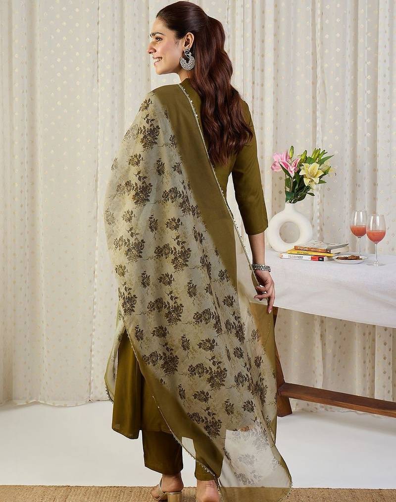 Embroidered Regular Thread Work Kurta With Trousers & Dupatta
