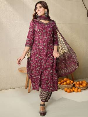 Floral Printed V Neck  Cotton Kurta With Salwar & Dupatta 7