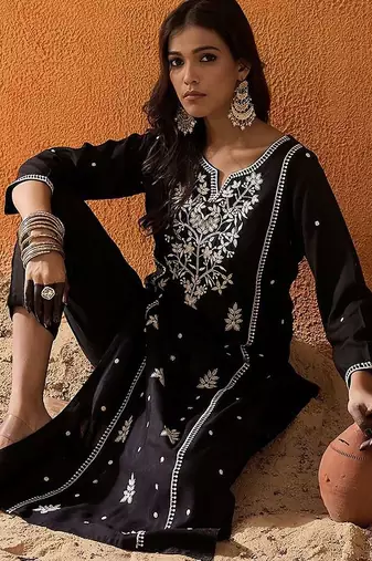 Black Floral Embroidered Notch Neck Straight Kurta