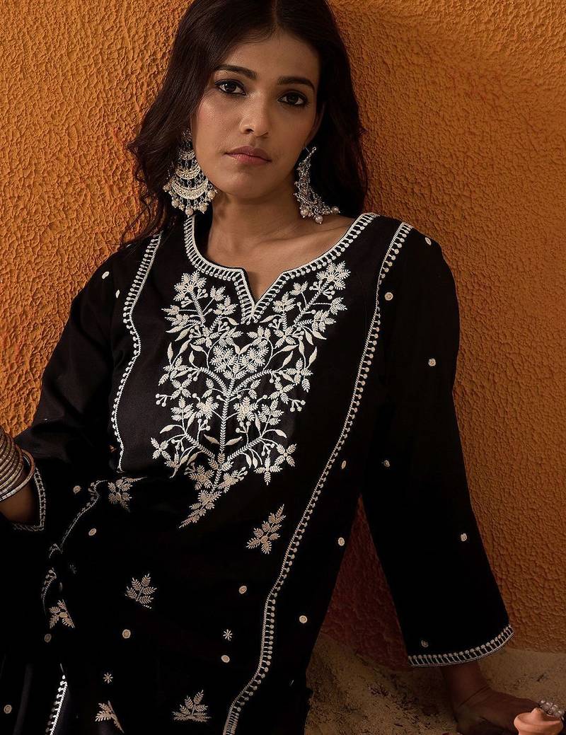 Black Floral Embroidered Notch Neck Straight Kurta