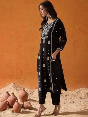 Black Floral Embroidered Notch Neck Straight Kurta 5