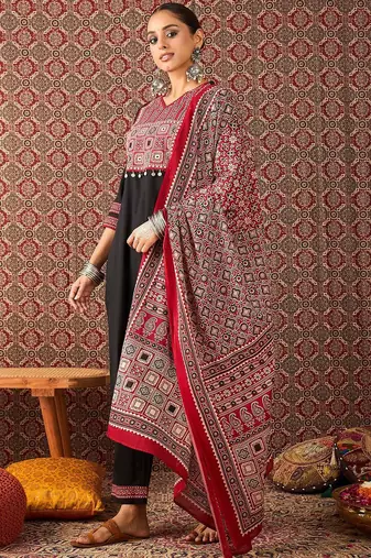 Women Ethnic Motifs Black Printed  Cotton Kurta with Trousers & Dupatta