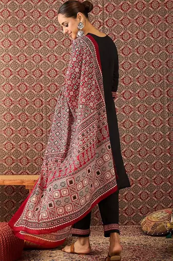 Women Ethnic Motifs Black Printed  Cotton Kurta with Trousers & Dupatta
