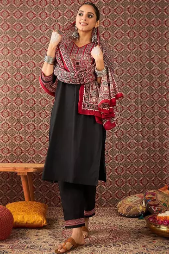 Women Ethnic Motifs Black Printed  Cotton Kurta with Trousers & Dupatta