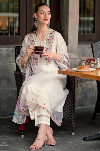 Floral Embroidered Thread Work A-Line Kurta With Trousers & Dupatta