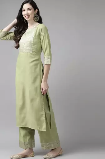 Women Green Yoke Design Regular Republic Day Kurta with Palazzos & Dupatta