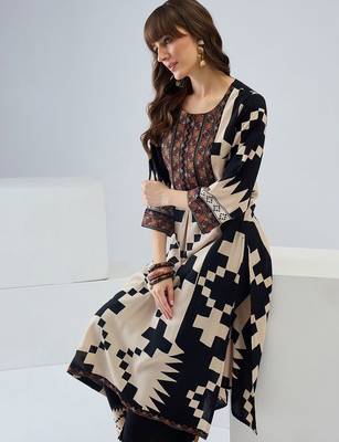 Women Printed Regular Thread Work Kurta with Palazzos 6