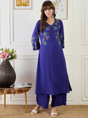 Women Floral Embroidered Regular Thread Work Kurta with Palazzos 1
