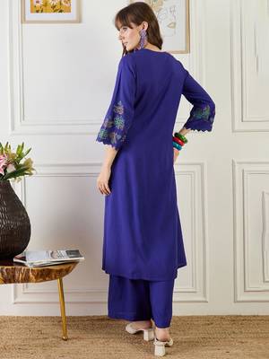 Women Floral Embroidered Regular Thread Work Kurta with Palazzos 6