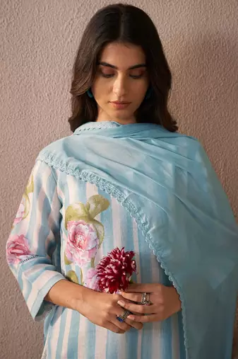 Floral Printed V-Neck Linen Kurta with Trousers & Dupatta