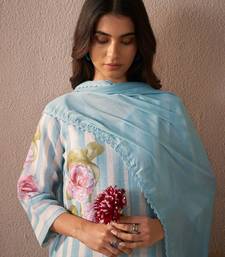 Floral Printed V-Neck Linen Kurta with Trousers & Dupatta