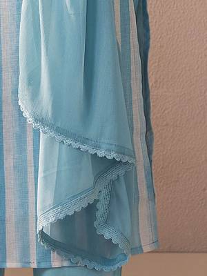 Floral Printed V-Neck Linen Kurta with Trousers & Dupatta 4