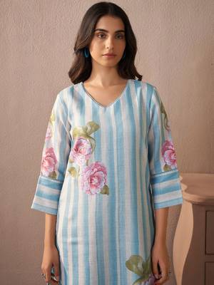 Floral Printed V-Neck Linen Kurta with Trousers & Dupatta 6