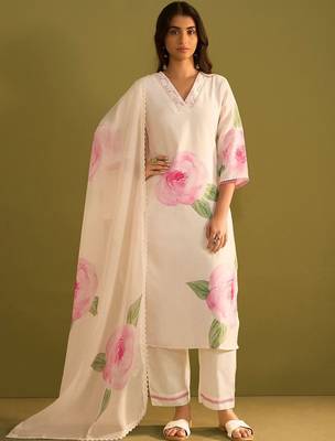 Women Floral Printed Regular Sequinned Linen Kurta with Trousers & With Dupatta 1
