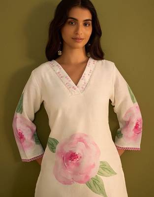 Women Floral Printed Regular Sequinned Linen Kurta with Trousers & With Dupatta 5