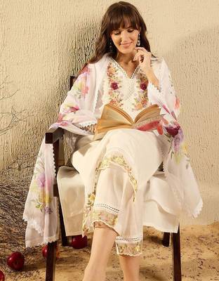 Women Floral Embroidered Regular Thread Work Kurta with Trousers & With Dupatta 1