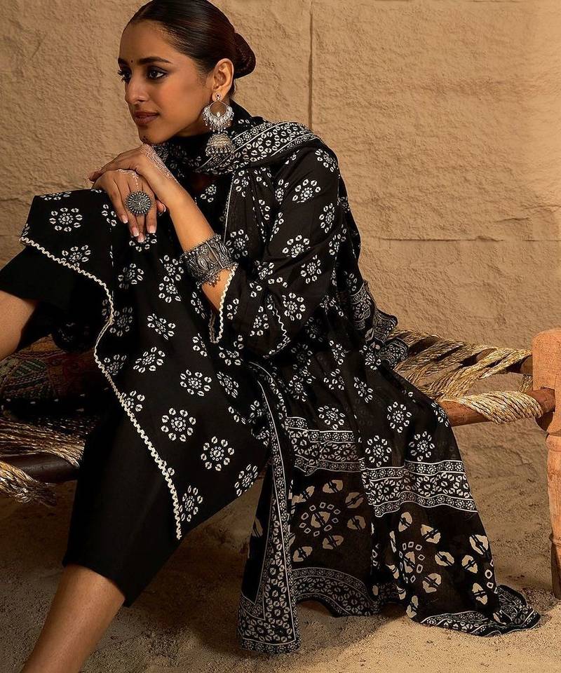 Women Ethnic Motifs Printed Regular  Cotton Kurta with Trousers & With Dupatta
