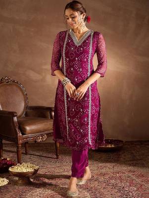 Bandhani Printed V-Neck Zari Silk Chiffon Straight Kurta With Trousers & Dupatta 4