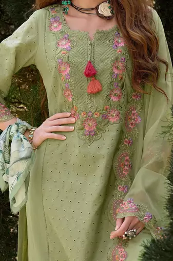 Women Floral Embroidered Regular Sequinned Cotton Kurta with Trousers & Dupatta