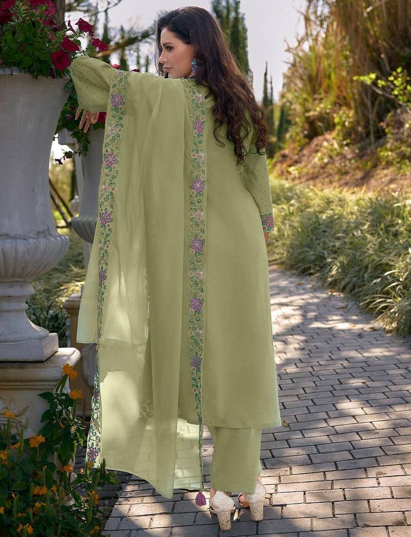 Women Floral Embroidered Regular Sequinned Cotton Kurta with Trousers & Dupatta