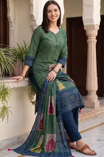 Women Ethnic Bandani Print Regular Kurta With Trousers & Dupatta