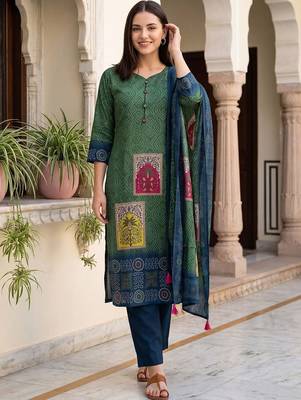 Women Ethnic Bandani Print Regular Kurta With Trousers & Dupatta 3