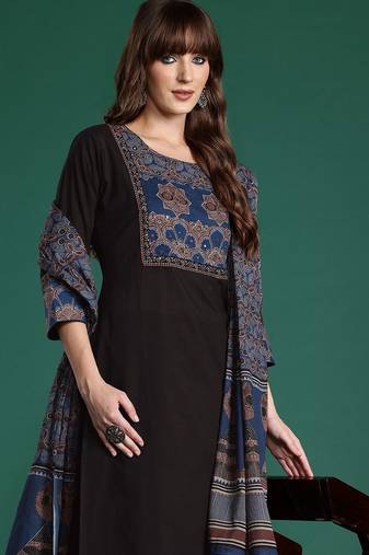 Ethnic Motifs Printed Mirror Work  Cotton Kurta with Trousers & With Dupatta