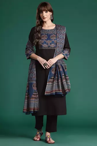 Ethnic Motifs Printed Mirror Work  Cotton Kurta with Trousers & With Dupatta