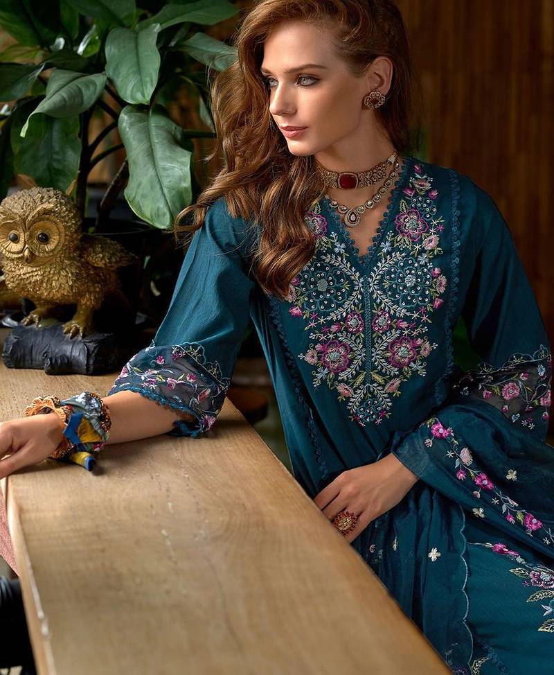 Women Floral Embroidered Panelled Sequinned Kurta with Trousers & Dupatta