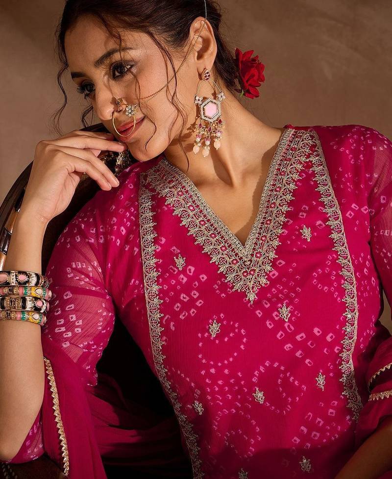 Floral Embroidered V-Neck Sequinned Cotton Straight Kurta With Trousers & Dupatta